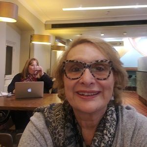 Meet your Posher, Yael